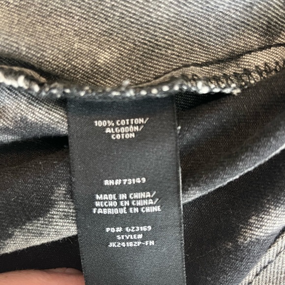 Distressed Denim Shacket - Picture 6 of 7